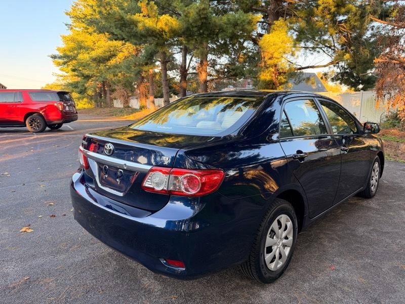 Used 2011 Toyota Corolla LE FWD image 5