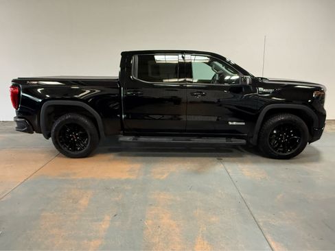Used 2025 GMC Sierra 1500 Elevation w/ Elevation Premium Package AWD/4WD image 6