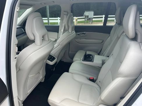 Used 2020 Volvo XC90 T5 Momentum w/ Protection Package Premier FWD image 25
