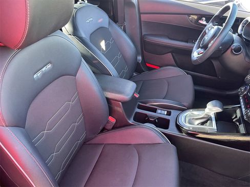 Used 2023 Kia Forte GT-Line w/ GT-Line Technology Package image 9
