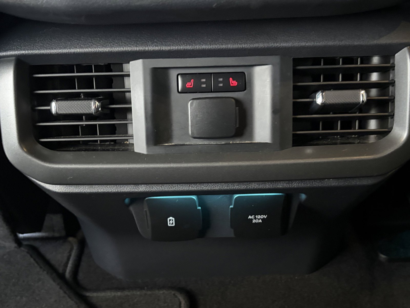 Used 2024 Ford F150 Lariat w/ Equipment Group 502A High AWD/4WD image 29