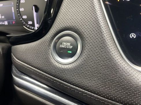 Used 2021 Cadillac XT5 Premium Luxury image 18