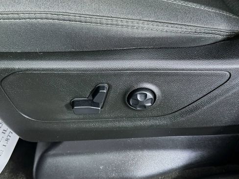 Used 2020 RAM 1500 Big Horn AWD/4WD image 18