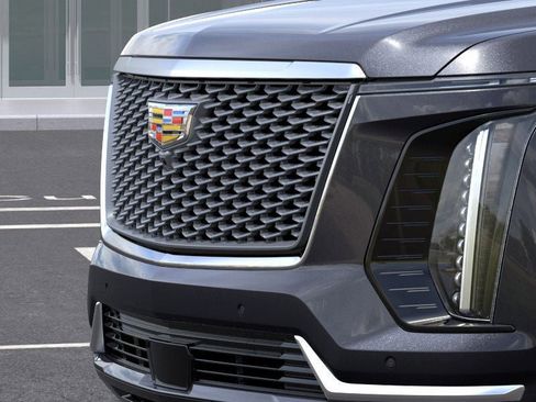 New 2026 Cadillac Escalade Luxury w/ LPO, Radiant Package image 13