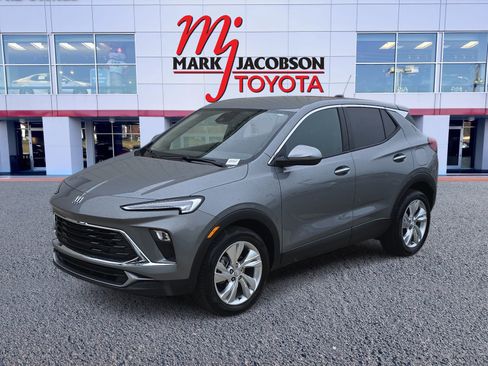 Used 2025 Buick Encore GX Preferred FWD image 1