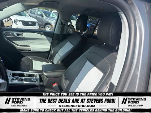 Used 2023 Ford Explorer XLT w/ Equipment Group 202A AWD/4WD image 17
