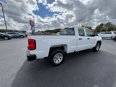 Used 2017 Chevrolet Silverado 1500 W/T w/ Trailering Package image 6