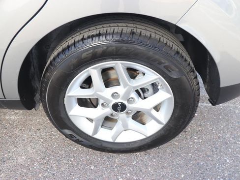 Used 2025 Kia Soul LX w/ LX Technology Package image 14