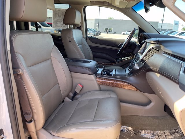 Used 2018 Chevrolet Suburban Premier AWD/4WD image 43