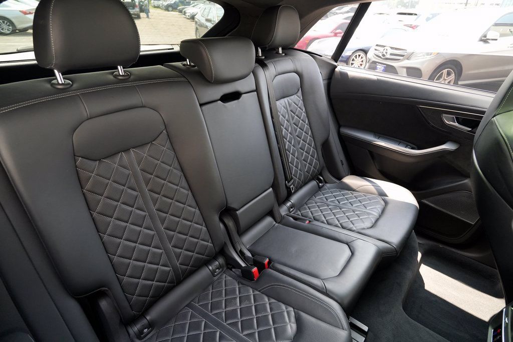 Used 2022 Audi SQ8 Prestige w/ Prestige Package AWD/4WD image 25