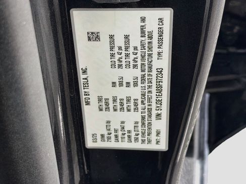 Used 2025 Tesla Model 3 Long Range RWD image 12
