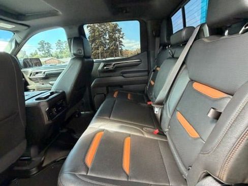 Used 2022 GMC Sierra 1500 AT4 w/ AT4 Preferred Package AWD/4WD image 16