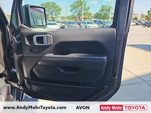 Used 2020 Jeep Gladiator Overland AWD/4WD image 33