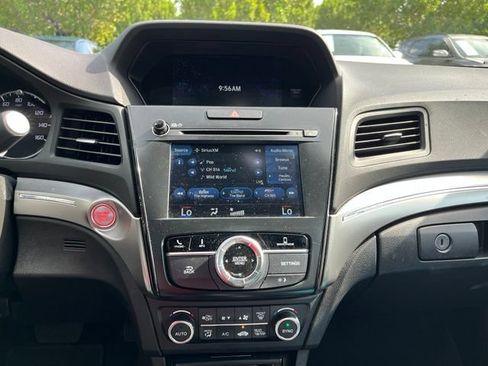 Used 2019 Acura ILX FWD image 10