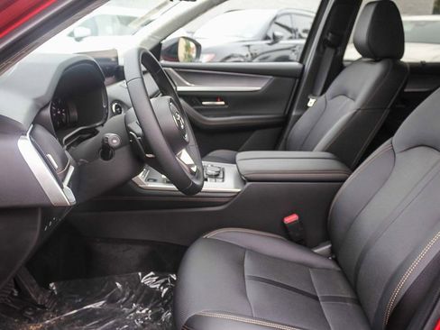 New 2025 MAZDA CX-70 Plug-In Hybrid w/ Premium Pkg image 16