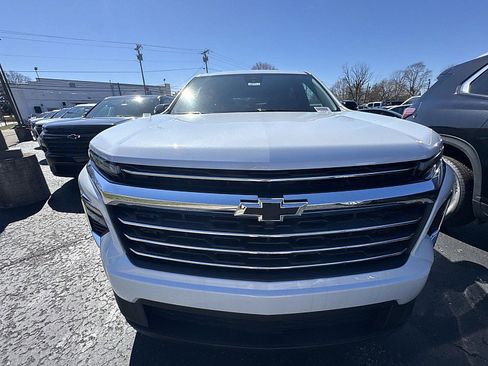 New 2026 Chevrolet Traverse LT w/ Sun and Wheel Package image 3