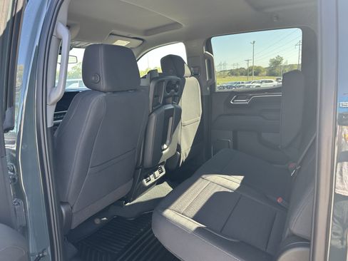 Used 2025 Chevrolet Silverado 1500 LT image 30