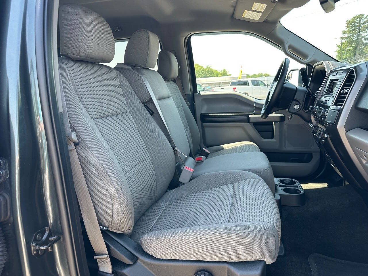 Used 2015 Ford F150 XLT w/ Equipment Group 301A Mid AWD/4WD image 31