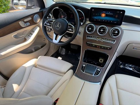 Used 2020 Mercedes-Benz GLC 300 w/ Parking Assistance Package image 44