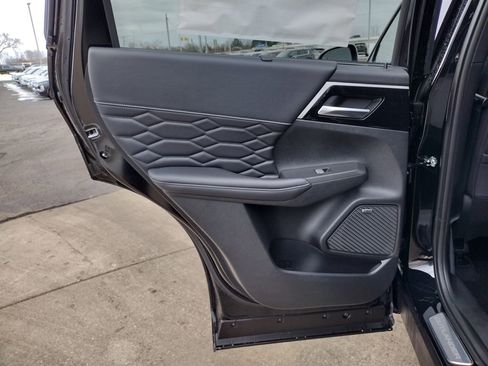 New 2026 Mitsubishi Outlander SEL image 10