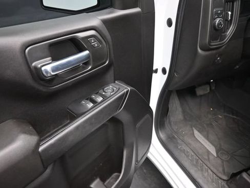 Used 2022 Chevrolet Silverado 1500 Custom RWD image 9