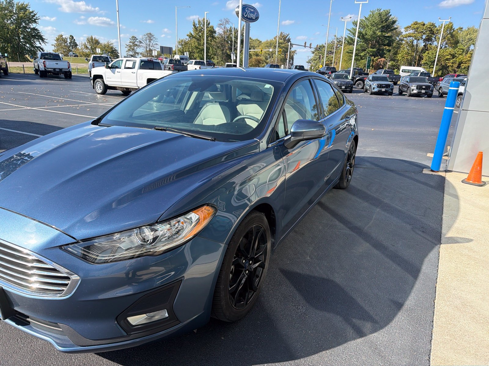 Used 2019 Ford Fusion SE w/ Equipment Group 151A FWD image 1