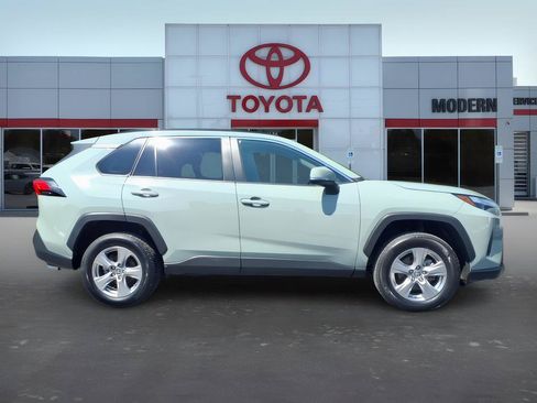 Used 2023 Toyota RAV4 XLE AWD/4WD image 6