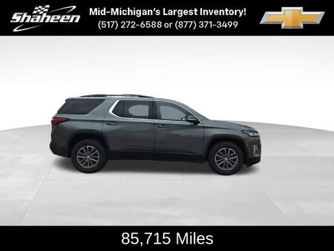 Used 2022 Chevrolet Traverse LT image 2