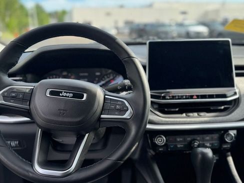 Used 2022 Jeep Compass Latitude w/ Convenience Group AWD/4WD image 11