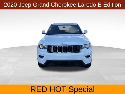 Used 2020 Jeep Grand Cherokee Laredo w/ 18" Wheel & 8.4" Radio Group image 2
