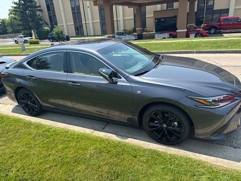 Used 2025 Lexus ES 300h F Sport w/ Accessory Package (Z1) FWD image 5
