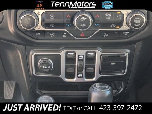 Used 2018 Jeep Wrangler Unlimited Sahara image 19