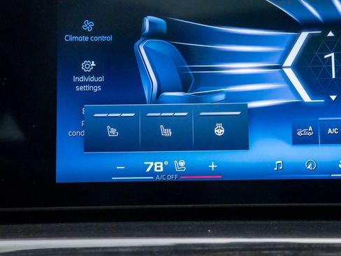 Used 2025 BMW X5 M60i image 29