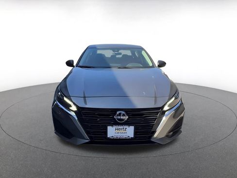 Used 2025 Nissan Altima 2.5 SV image 4