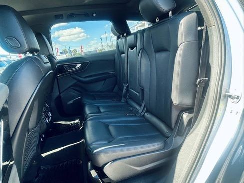 Used 2018 Audi Q7 3.0T Prestige AWD/4WD image 11