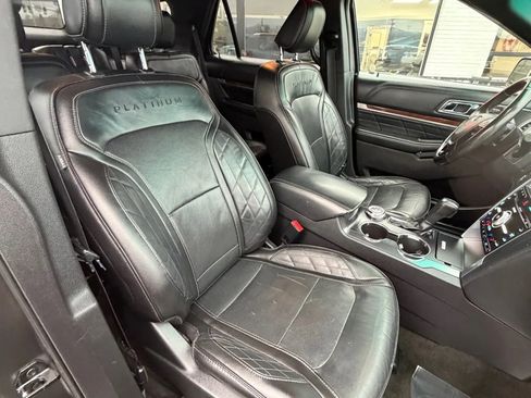 Used 2018 Ford Explorer Platinum image 14
