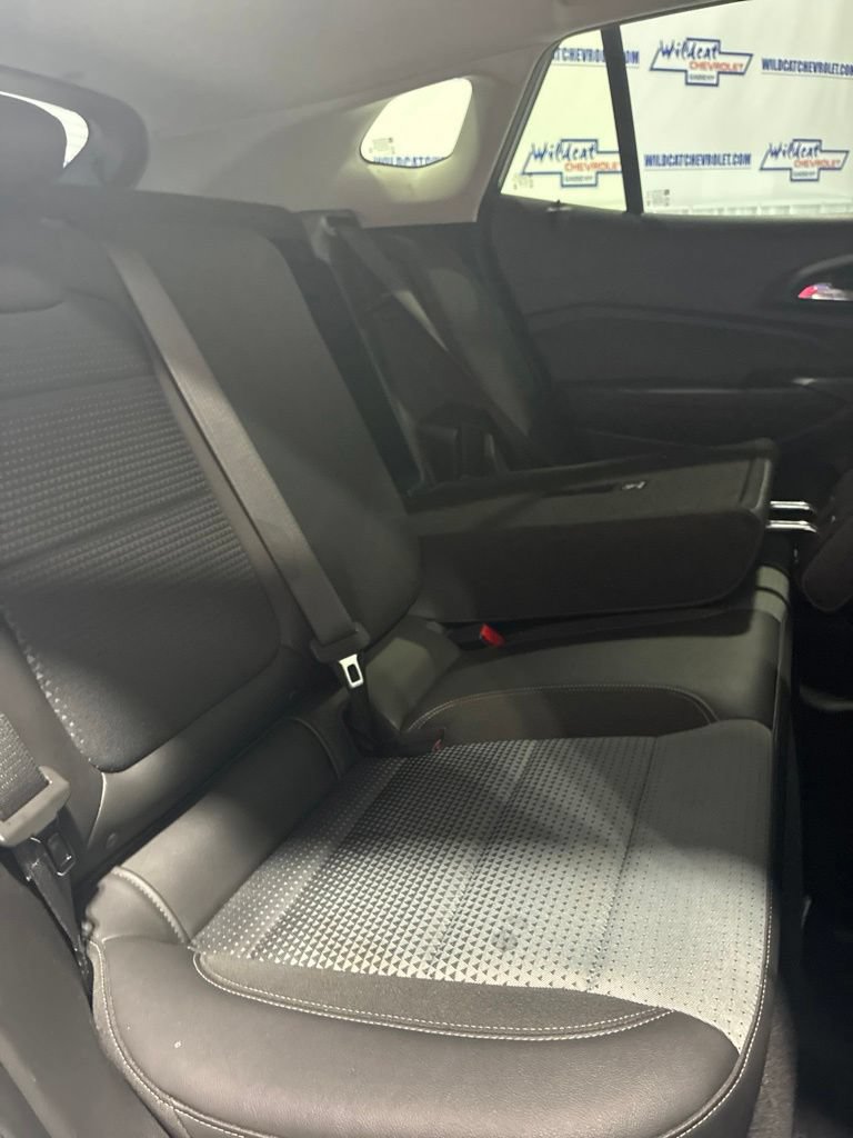 Used 2026 Chevrolet Trax LT FWD image 37