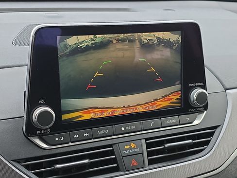 Used 2024 Nissan Altima 2.5 SR image 22