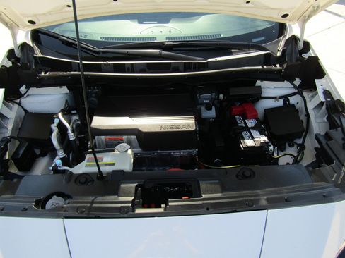 Used 2019 Nissan Leaf SL w/ SL Technology Package image 39