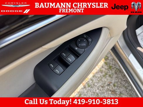 Used 2017 Buick LaCrosse FWD image 11