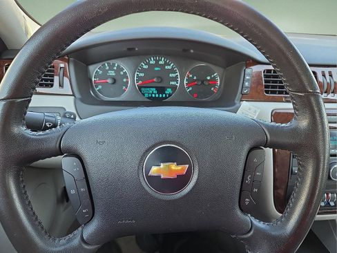 Used 2011 Chevrolet Impala LT w/ Luxury Edition Package image 24
