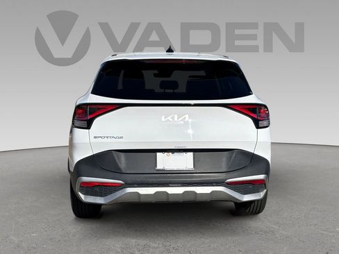 Used 2024 Kia Sportage EX image 19