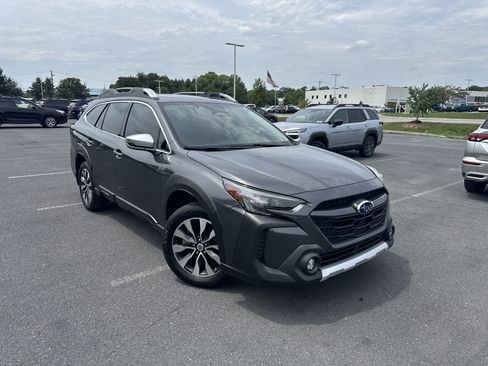 Used 2023 Subaru Outback Touring AWD/4WD image 27