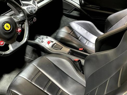 Used 2013 Ferrari 458 Italia Coupe RWD image 15