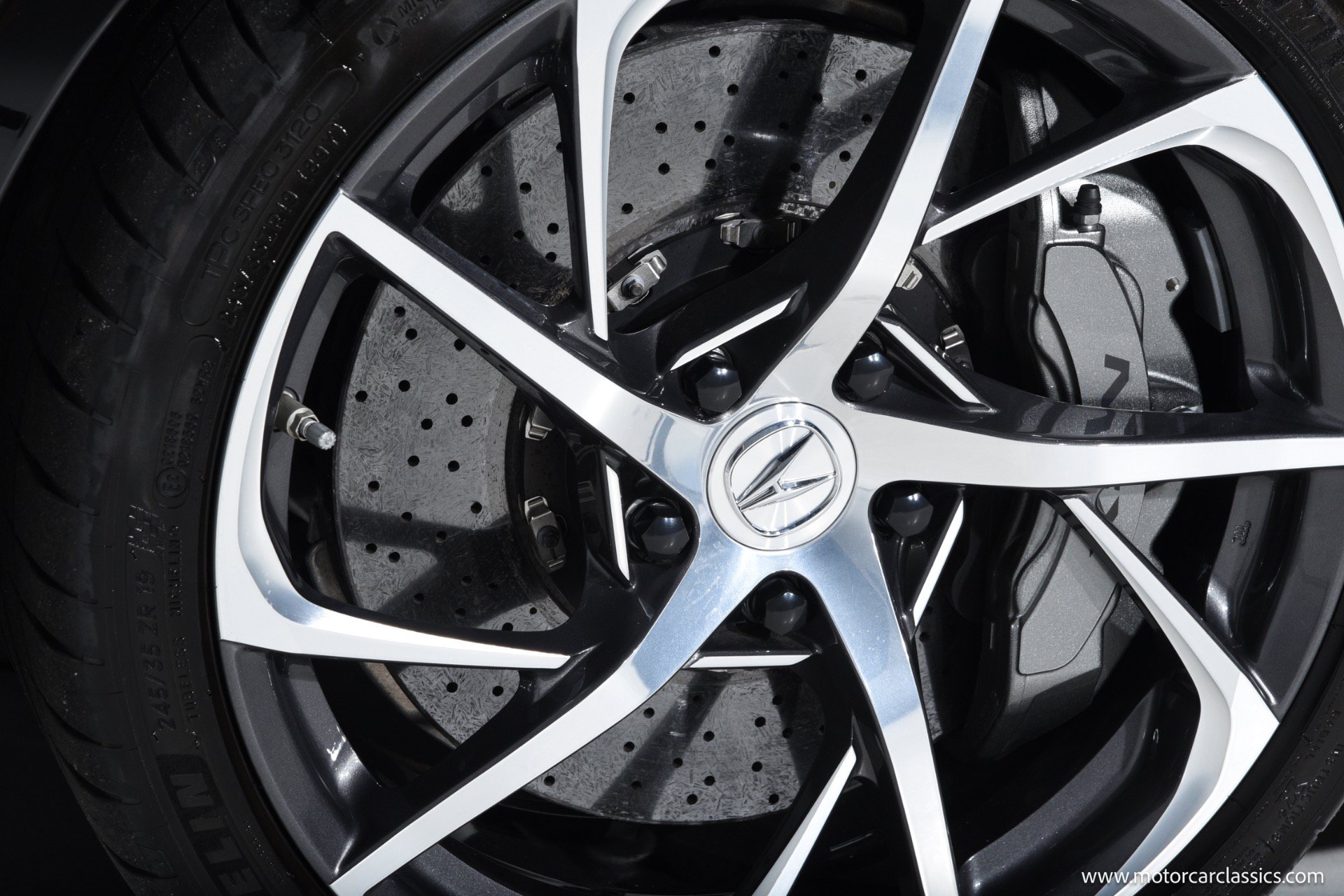 Used 2018 Acura NSX AWD/4WD image 22