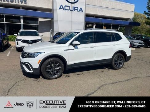 Used 2023 Volkswagen Tiguan SE AWD/4WD image 34