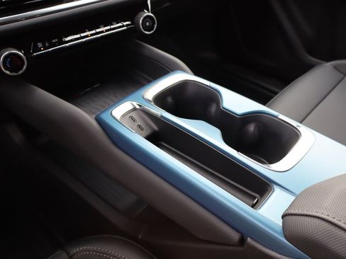 New 2026 Chevrolet Equinox EV LT image 23