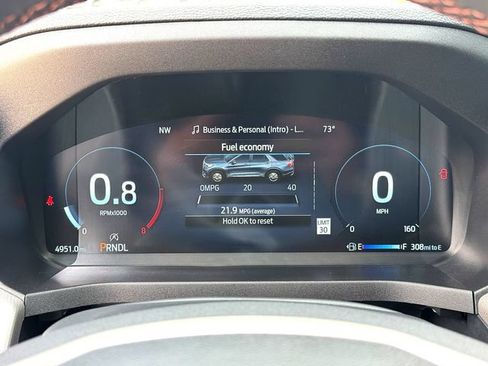 Used 2025 Ford Explorer Active RWD image 15