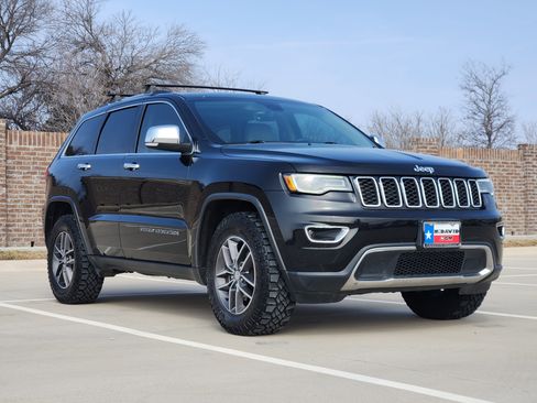 Used 2018 Jeep Grand Cherokee Limited w/ Luxury Group II image 4