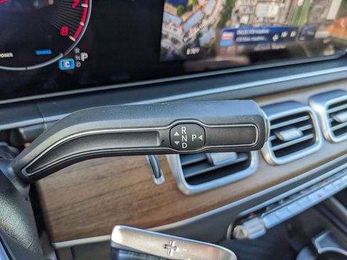 Used 2025 Mercedes-Benz GLE 350 4MATIC image 33